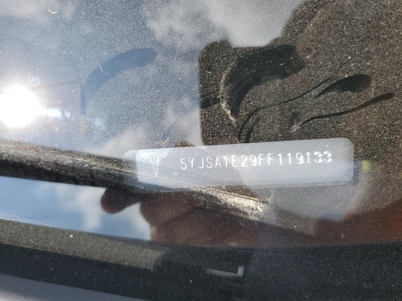 2015 Tesla Model S VIN: 5YJSA1E29FF119133 Lot: 80439845