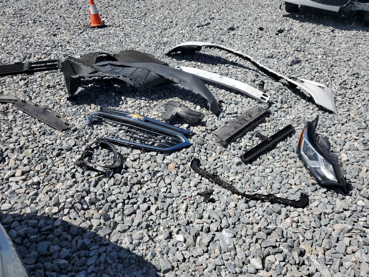 2018 Chevrolet Equinox Premier VIN: 2GNAXMEV8J6296025 Lot: 84197965