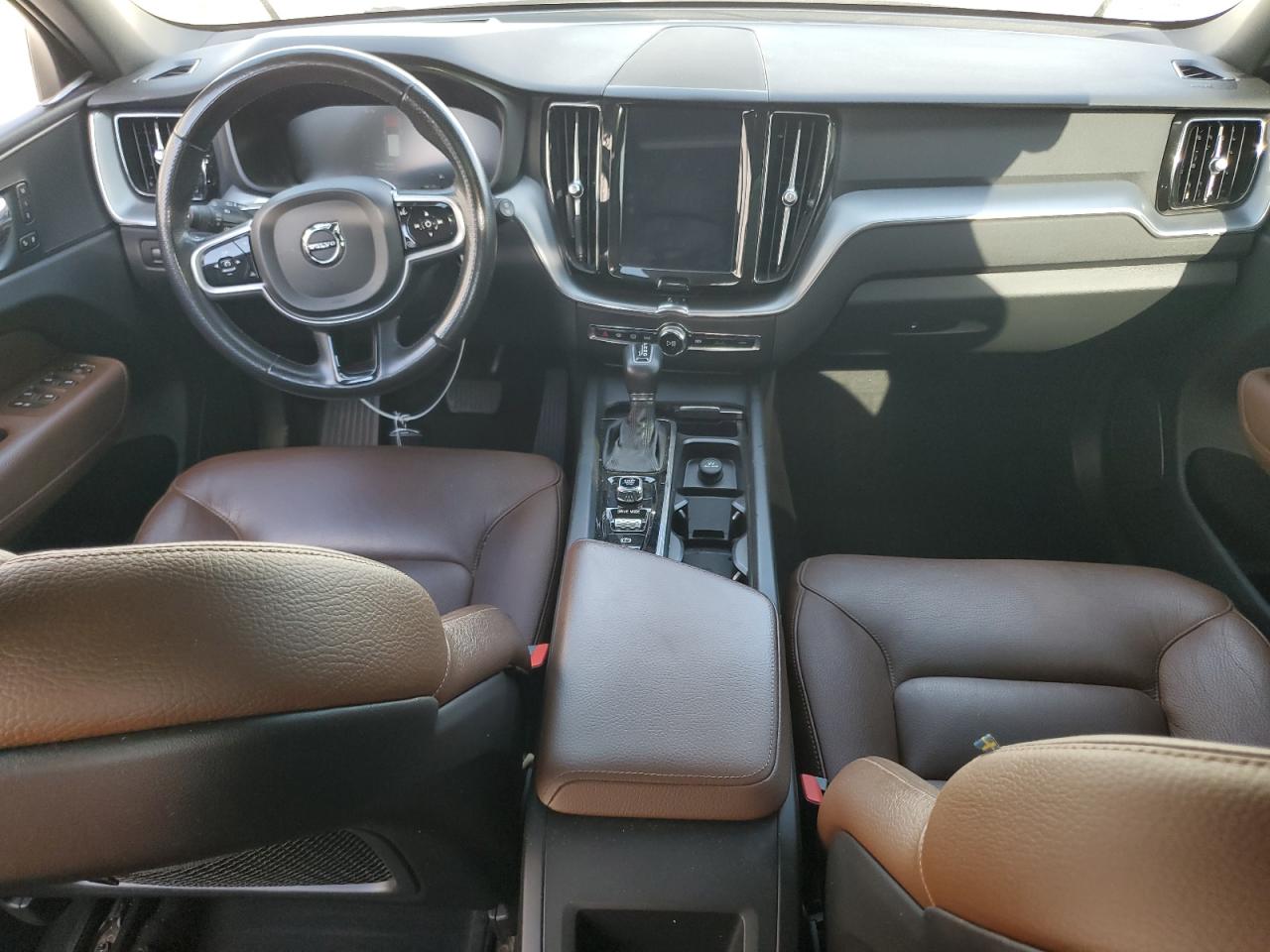 2018 Volvo Xc60 T5 Momentum VIN: YV4102RK6J1095631 Lot: 80689275