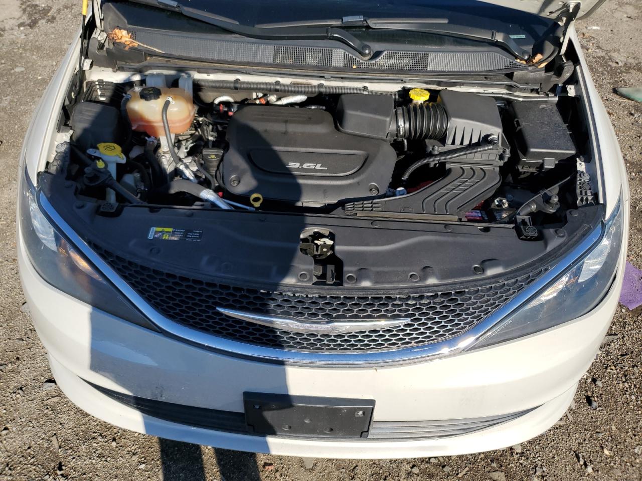 2017 Chrysler Pacifica Touring VIN: 2C4RC1DGXHR588888 Lot: 71457985