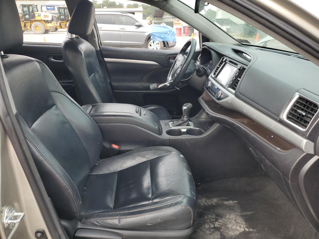 2016 Toyota Highlander Xle VIN: 5TDJKRFH8GS230974 Lot: 81013975