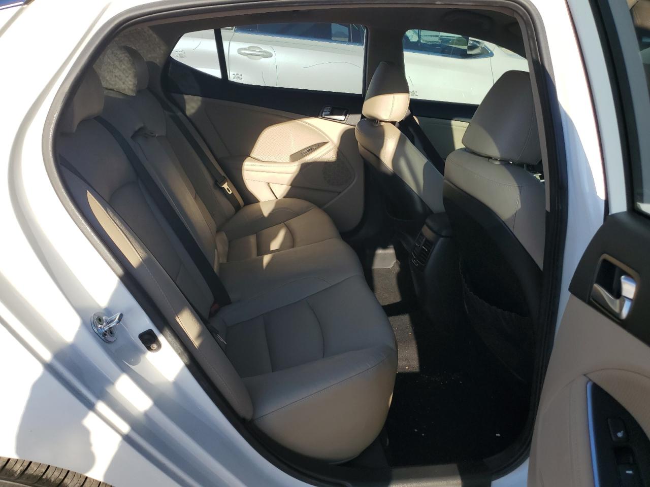 2015 Kia Optima Hybrid VIN: KNAGN4AD3F5084297 Lot: 81908225