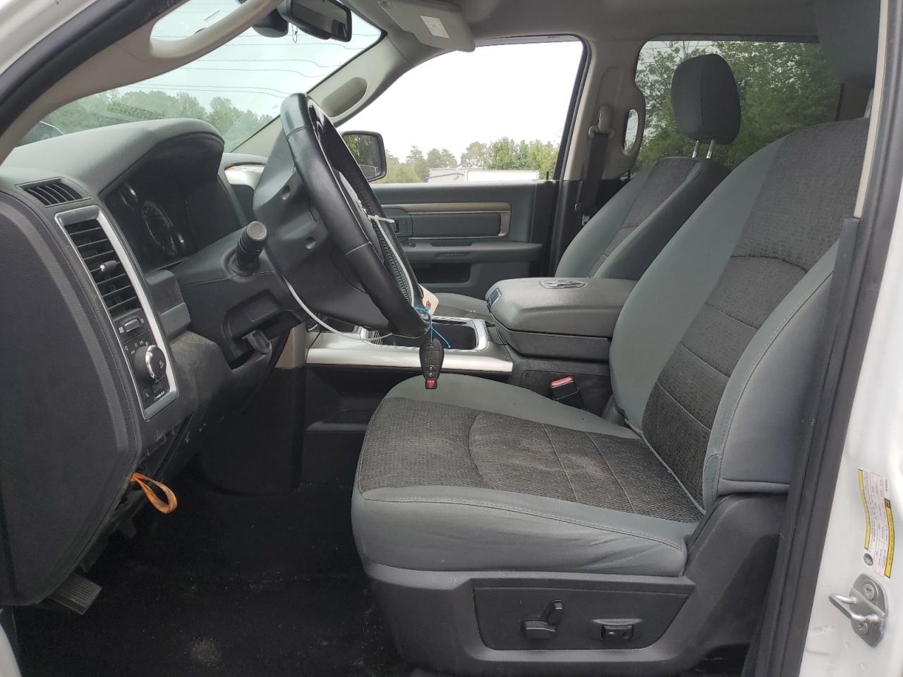 2018 Ram 1500 Slt VIN: 3C6RR7LG9JG196054 Lot: 84730405