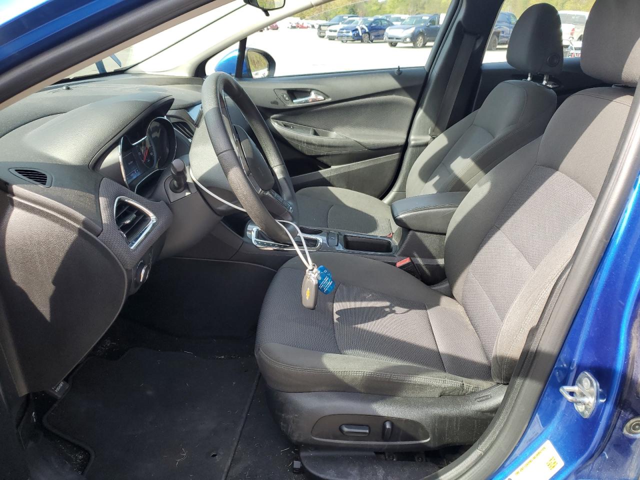 2018 Chevrolet Cruze Lt VIN: 3G1BE6SM2JS545262 Lot: 81830925