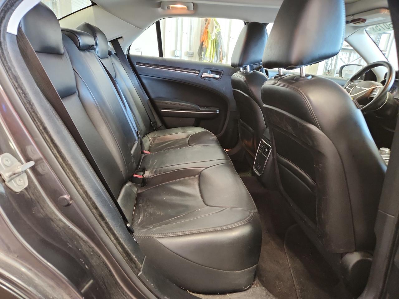 2016 Chrysler 300 Limited VIN: 2C3CCAAG4GH274012 Lot: 84195075