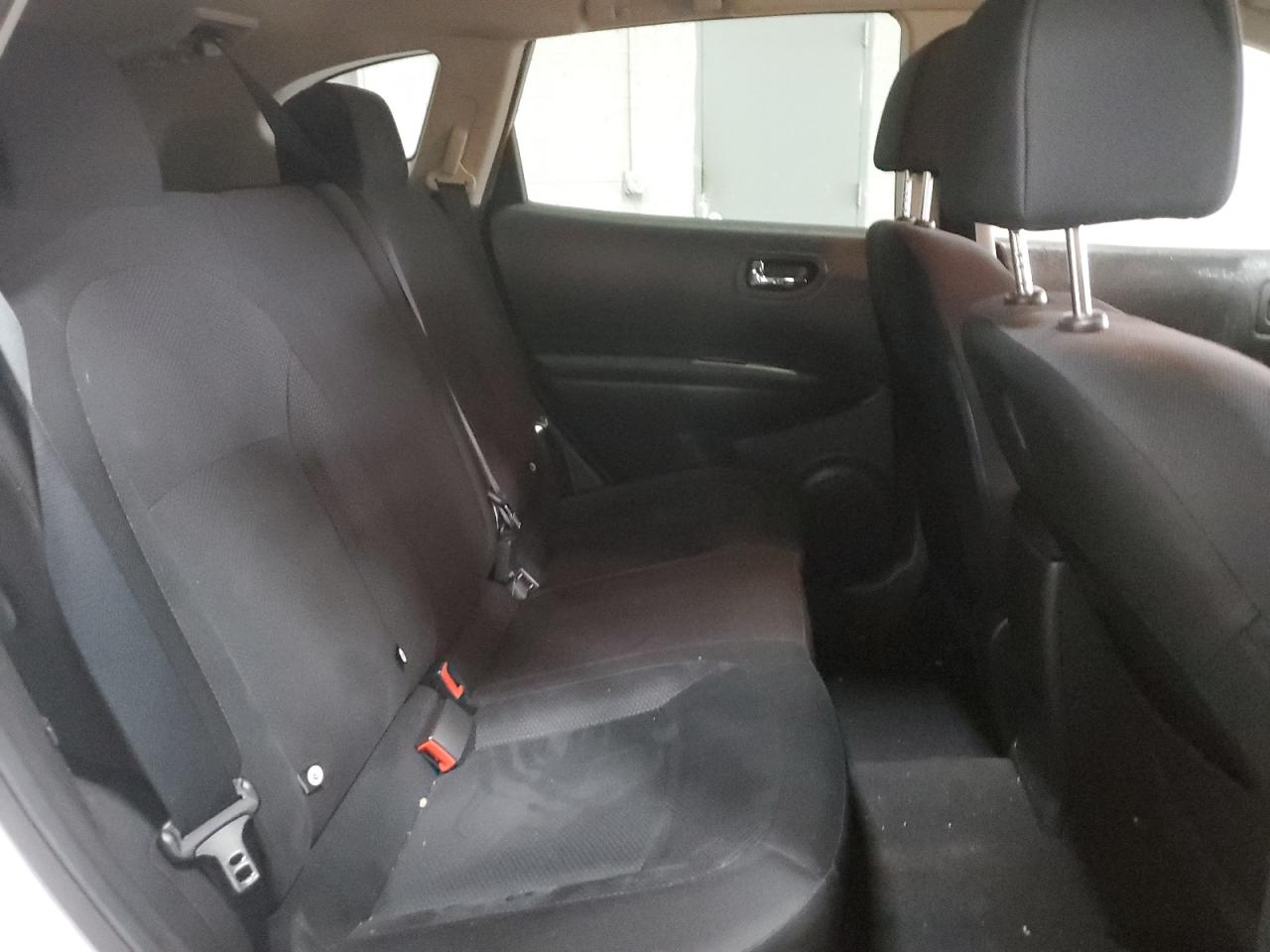 2015 Nissan Rogue Select S VIN: JN8AS5MT8FW663956 Lot: 80991235