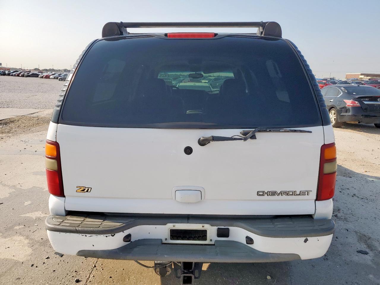 2003 Chevrolet Suburban K1500 VIN: 3GNFK16Z93G228859 Lot: 71418375