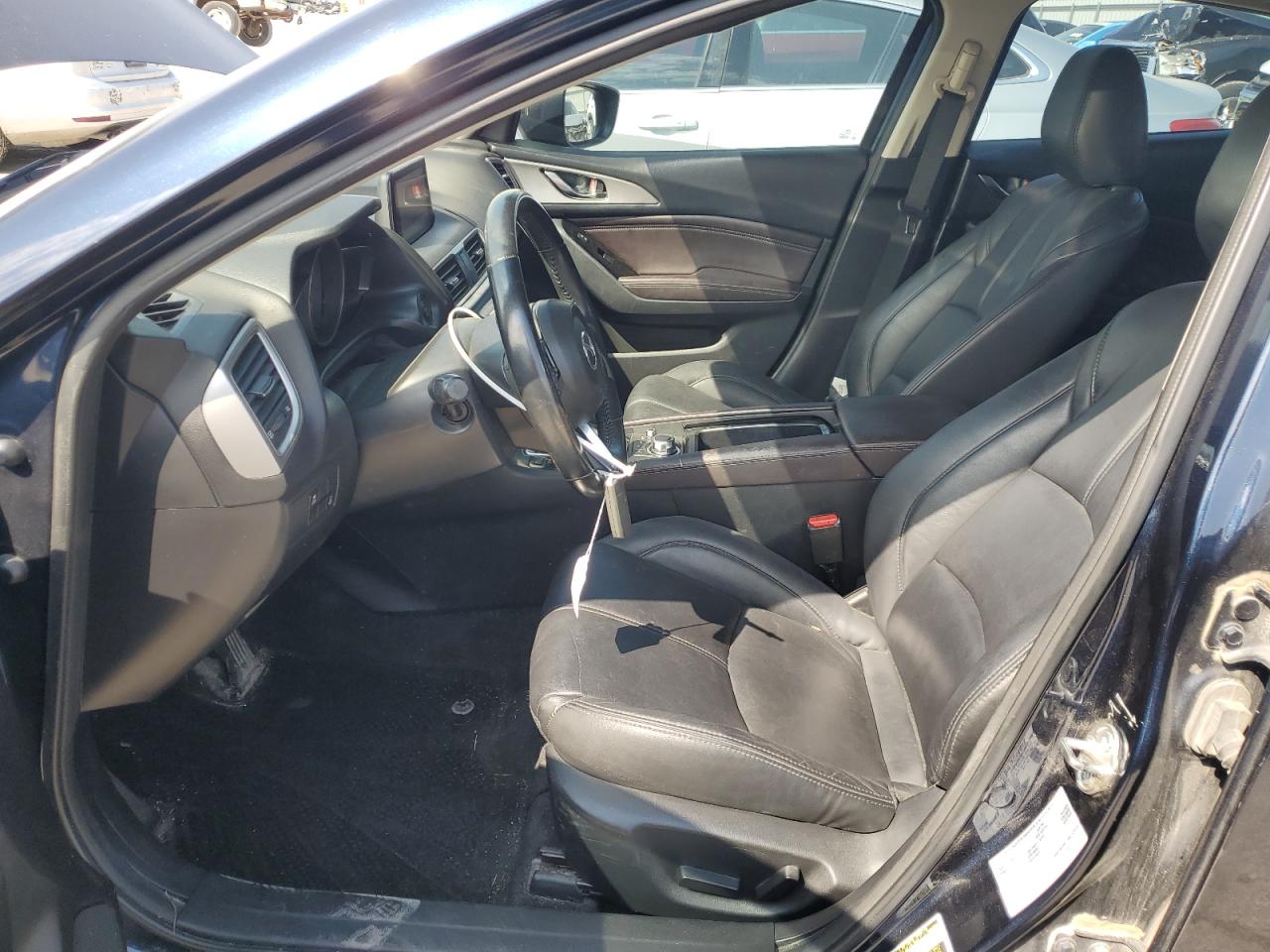 2018 Mazda 3 Touring VIN: 3MZBN1L37JM272076 Lot: 80547655