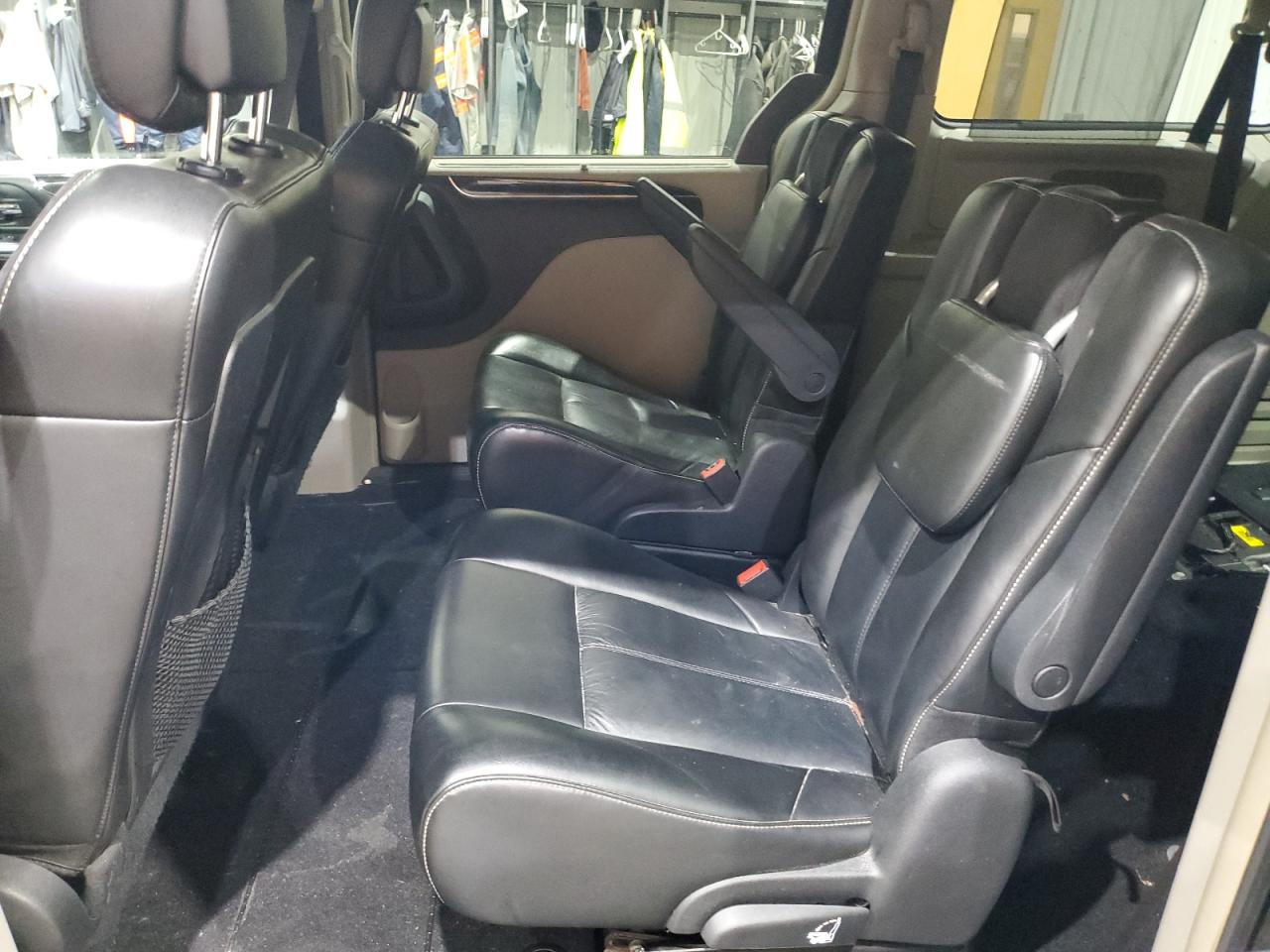 2011 Chrysler Town & Country Limited VIN: 2A4RR6DG2BR631441 Lot: 72066635