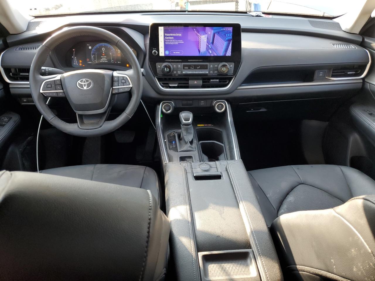 2025 Toyota Grand Highlander Le VIN: 5TDAAAA55SS023629 Lot: 81696025