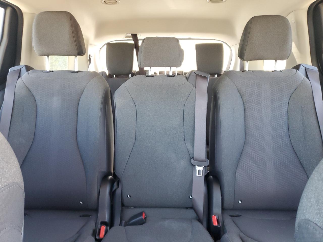 2022 Kia Carnival Lx VIN: KNDNB5H3XN6105953 Lot: 70767435