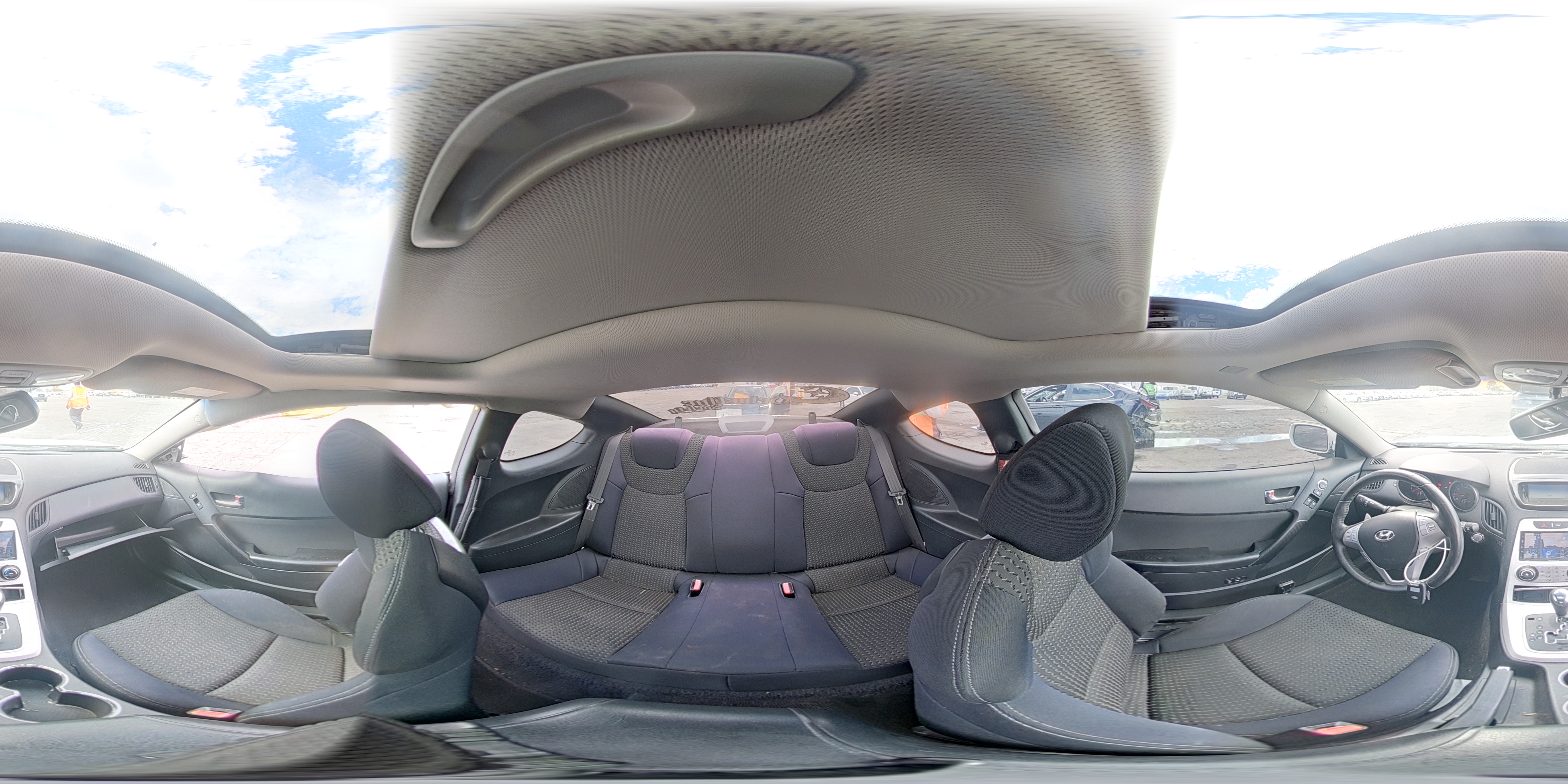 2010 Hyundai Genesis Coupe 2.0T VIN: KMHHT6KD7AU025044 Lot: 81506345