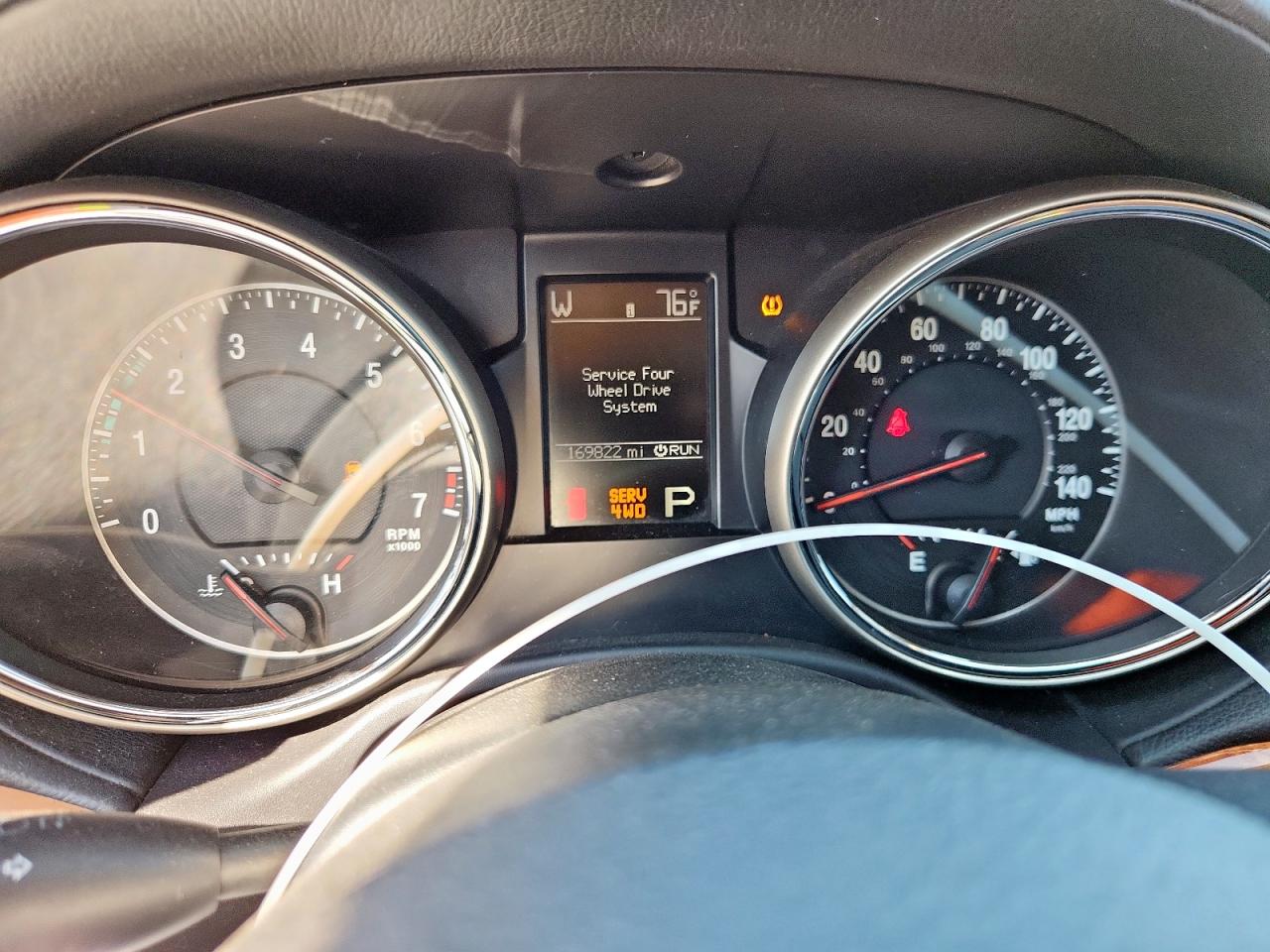 2011 Jeep Grand Cherokee Overland VIN: 1J4RR6GG8BC560301 Lot: 82116375