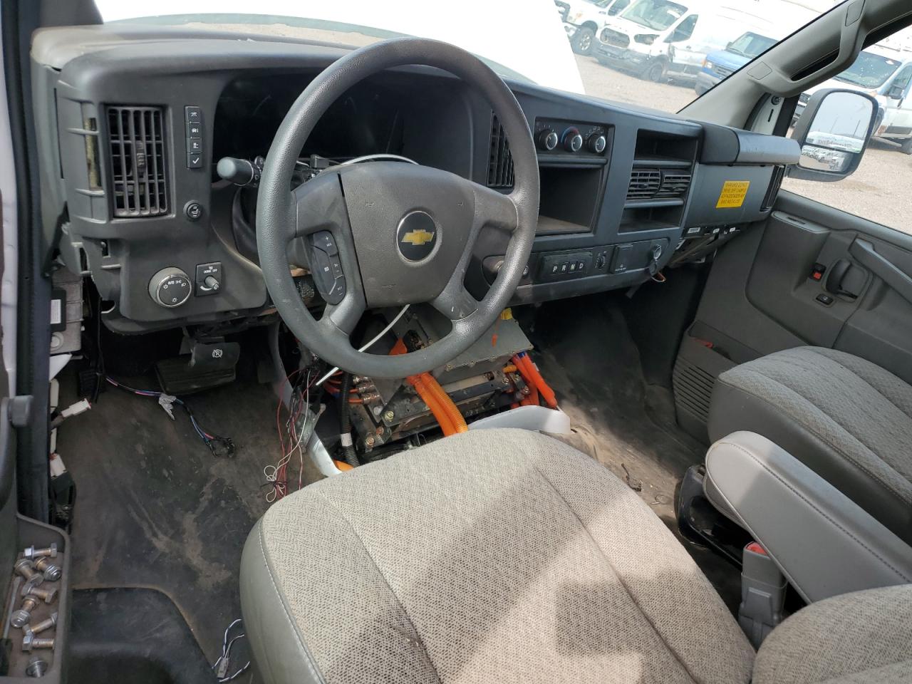 2022 Chevrolet Express G4500 VIN: 1HA6GUB79NN008742 Lot: 71115485