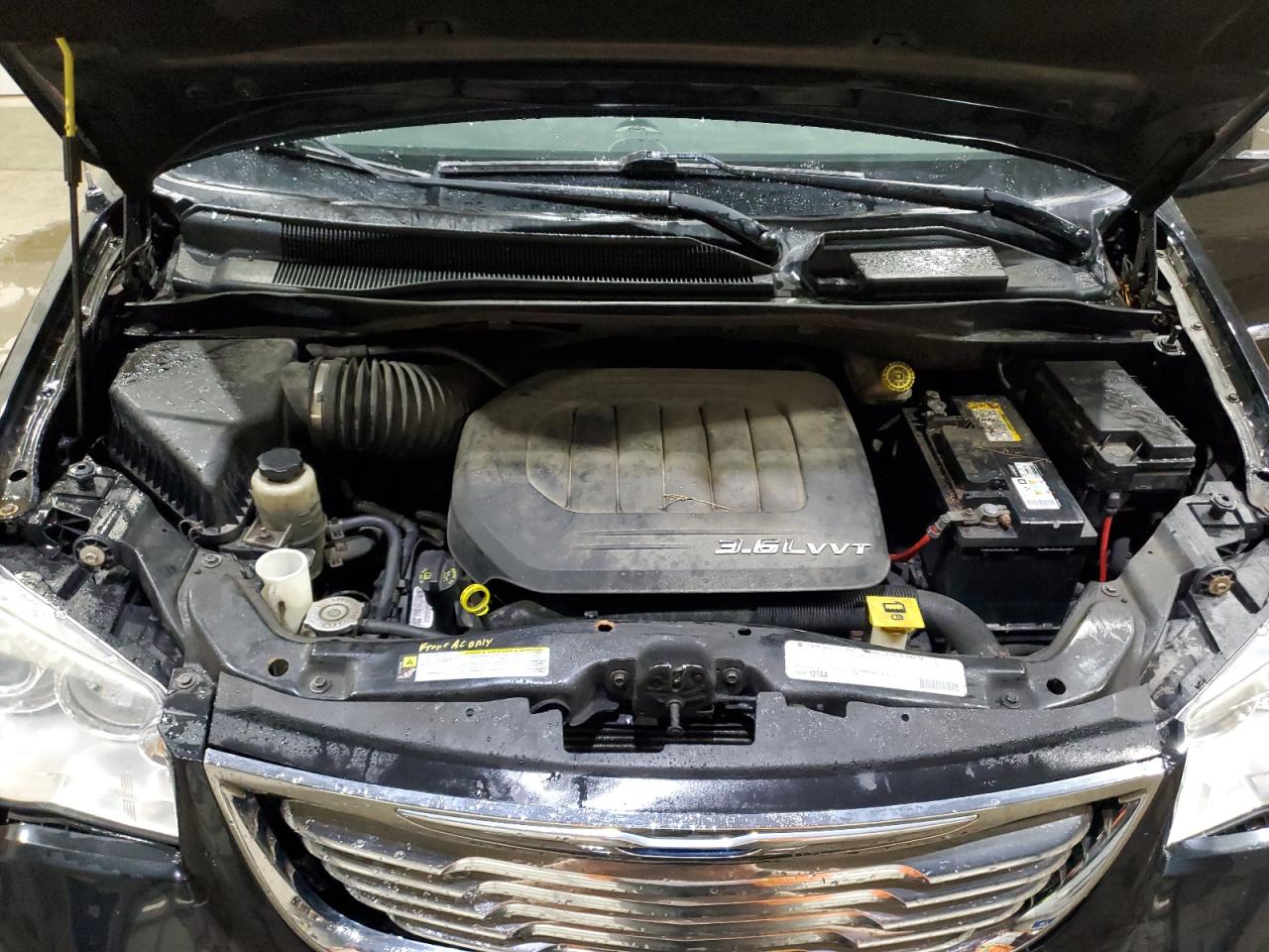 2011 Chrysler Town & Country Limited VIN: 2A4RR6DG2BR631441 Lot: 72066635