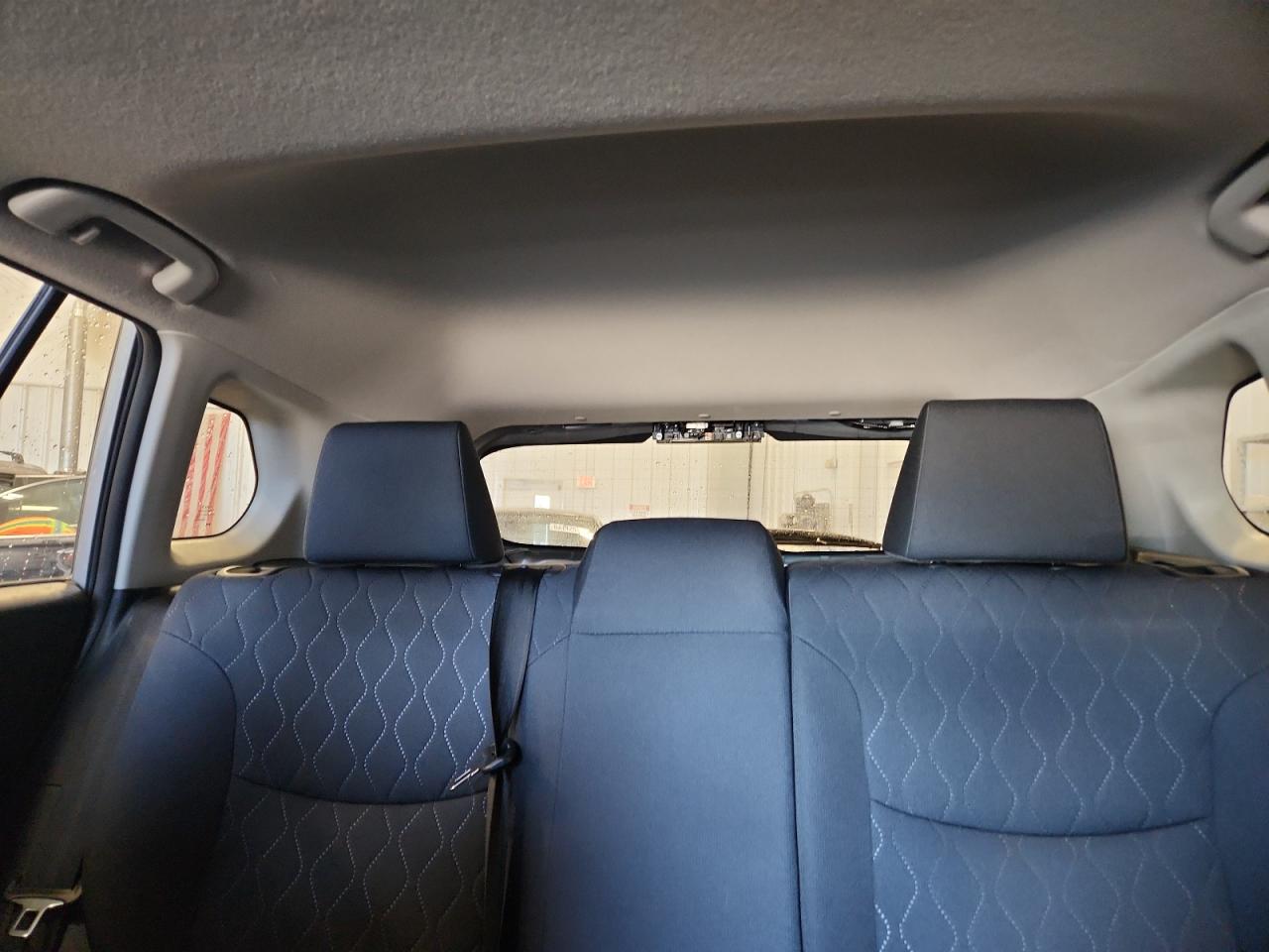 2022 Toyota Corolla Cross Le VIN: 7MUBAABG7NV017684 Lot: 84554195