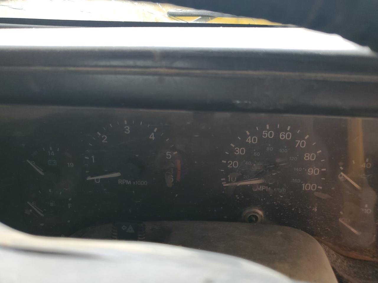 2000 Jeep Wrangler / Tj Sport VIN: 1J4FA49S5YP739381 Lot: 81209995