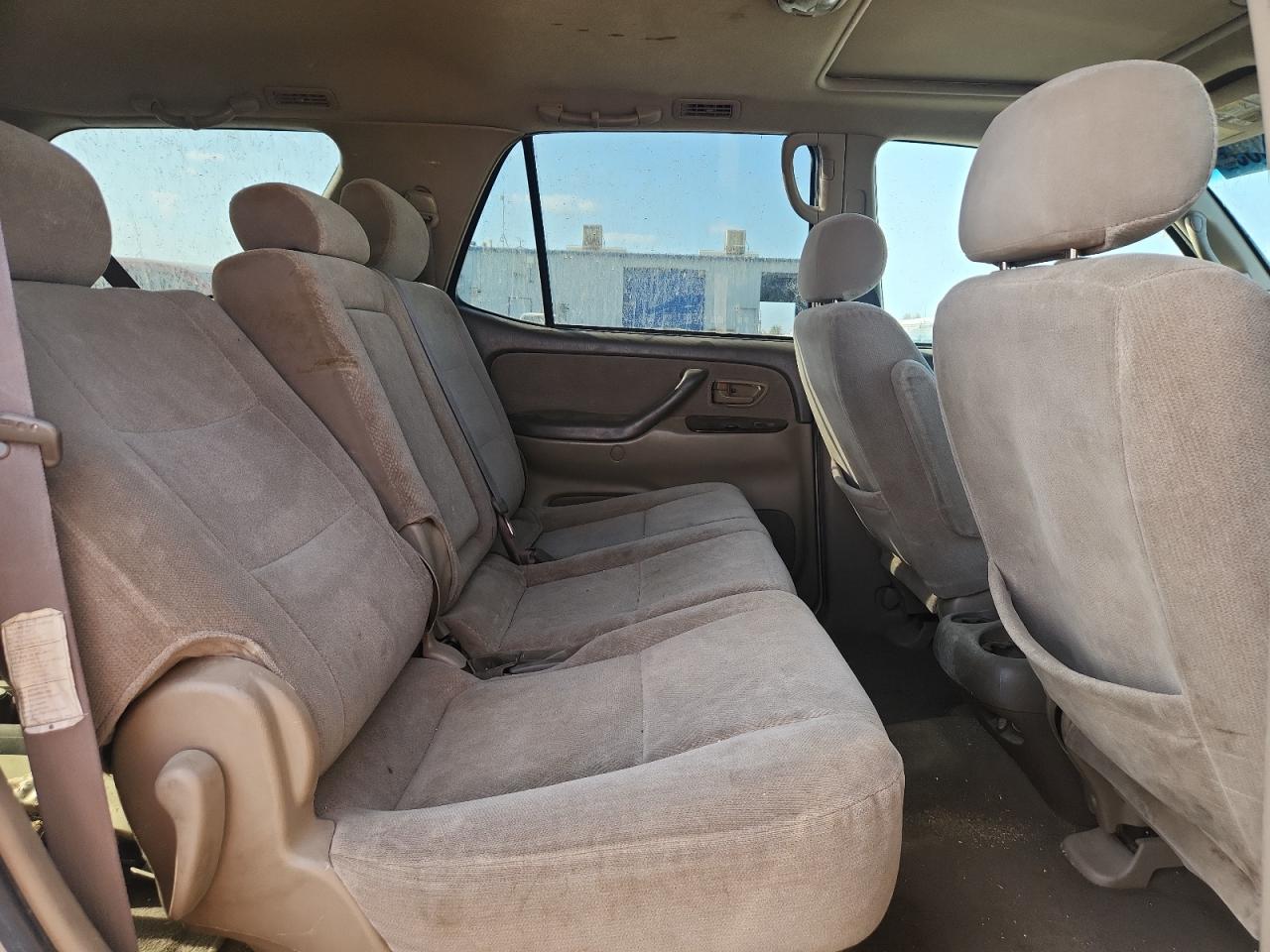 2002 Toyota Sequoia Sr5 VIN: 5TDZT34A02S117189 Lot: 71031035