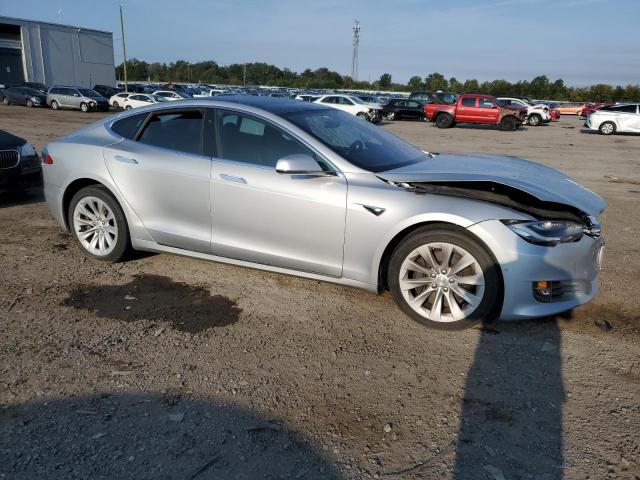  TESLA MODEL S 2018 Srebrny