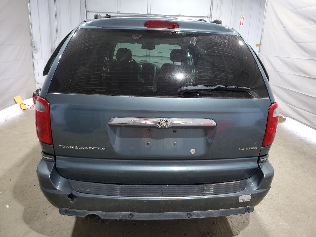 2005 Chrysler Town & Country Limited VIN: 2C8GP64L15R193031 Lot: 80980765