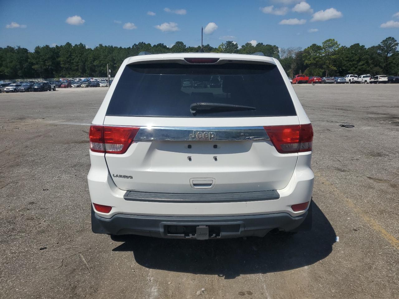 2013 Jeep Grand Cherokee Laredo VIN: 1C4RJEAG2DC582748 Lot: 71648895