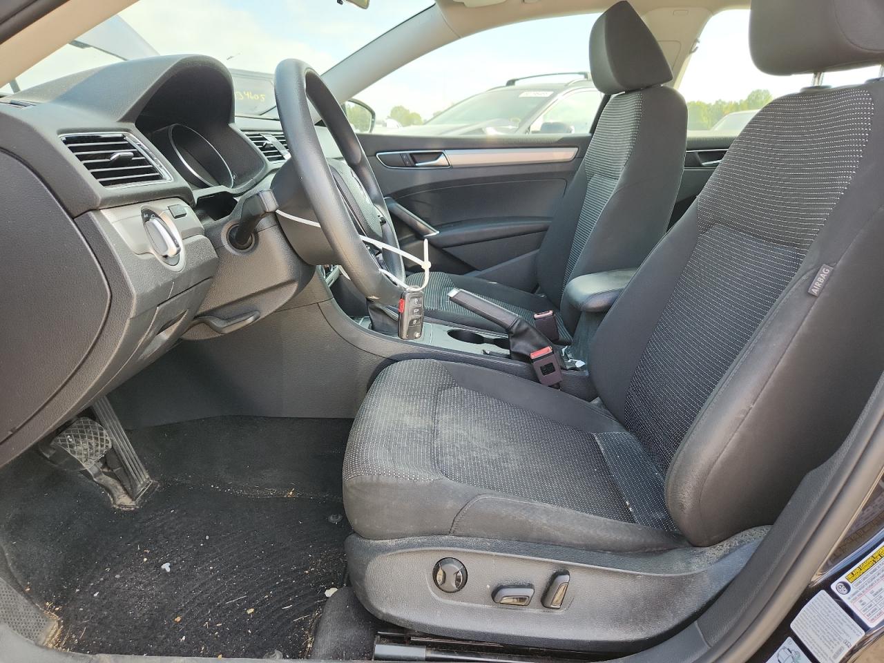 2018 Volkswagen Passat S VIN: 1VWAA7A39JC008372 Lot: 81704105