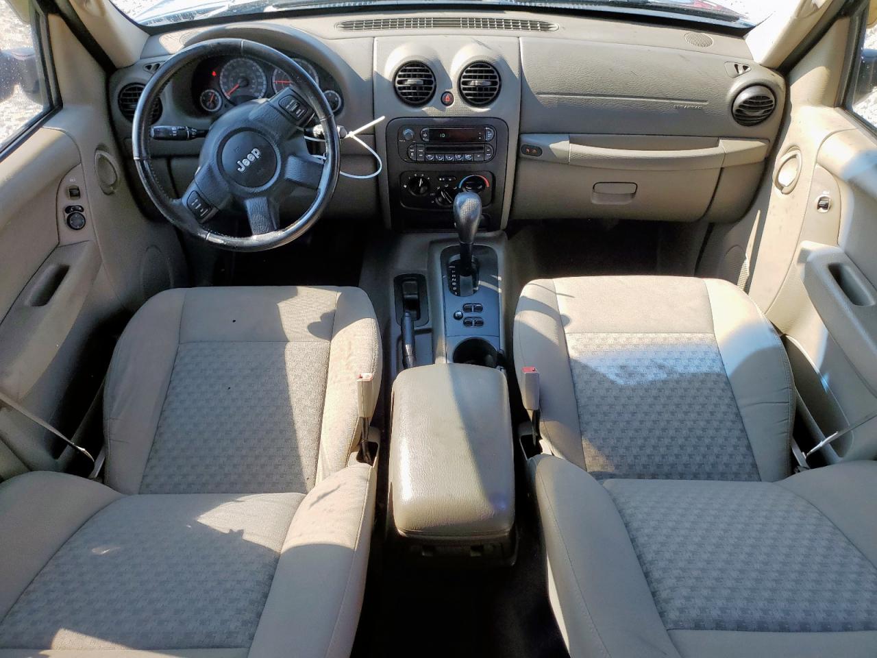 2005 Jeep Liberty Sport VIN: 1J4GK48K75W676899 Lot: 71133105