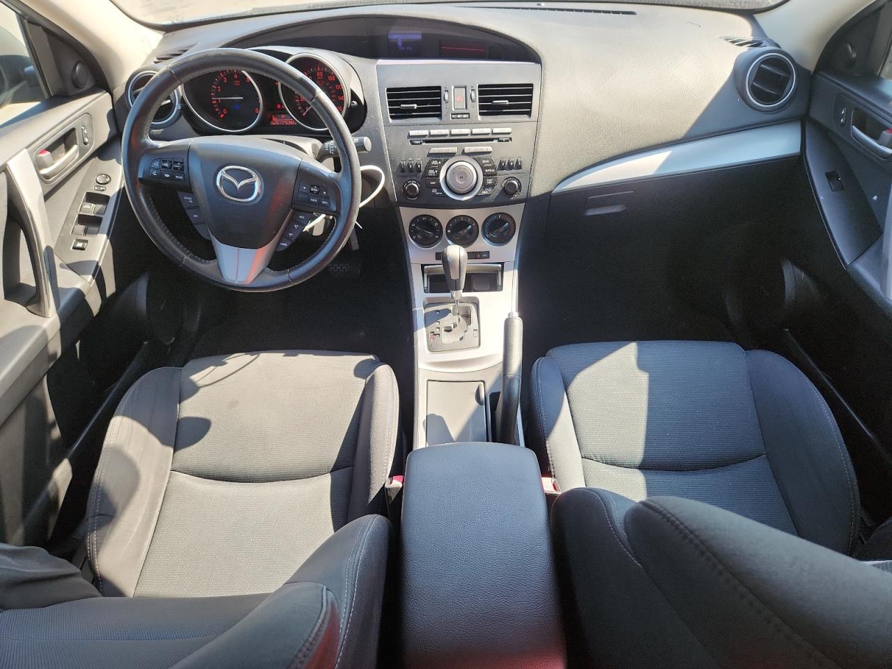 2011 Mazda 3 S VIN: JM1BL1K62B1466596 Lot: 70330295