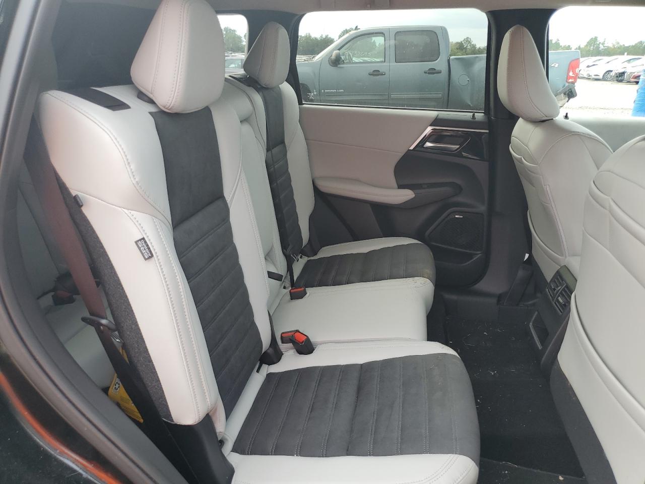 2025 Mitsubishi Outlander Se VIN: JA4J4VA82SZ026117 Lot: 81656845