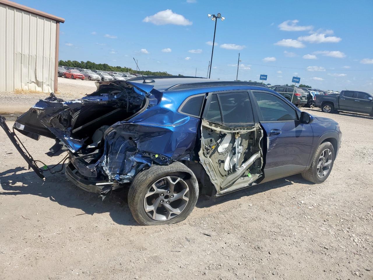 2024 Chevrolet Trax 1Lt blue null gasoline KL77LHE23RC072883 photo #4