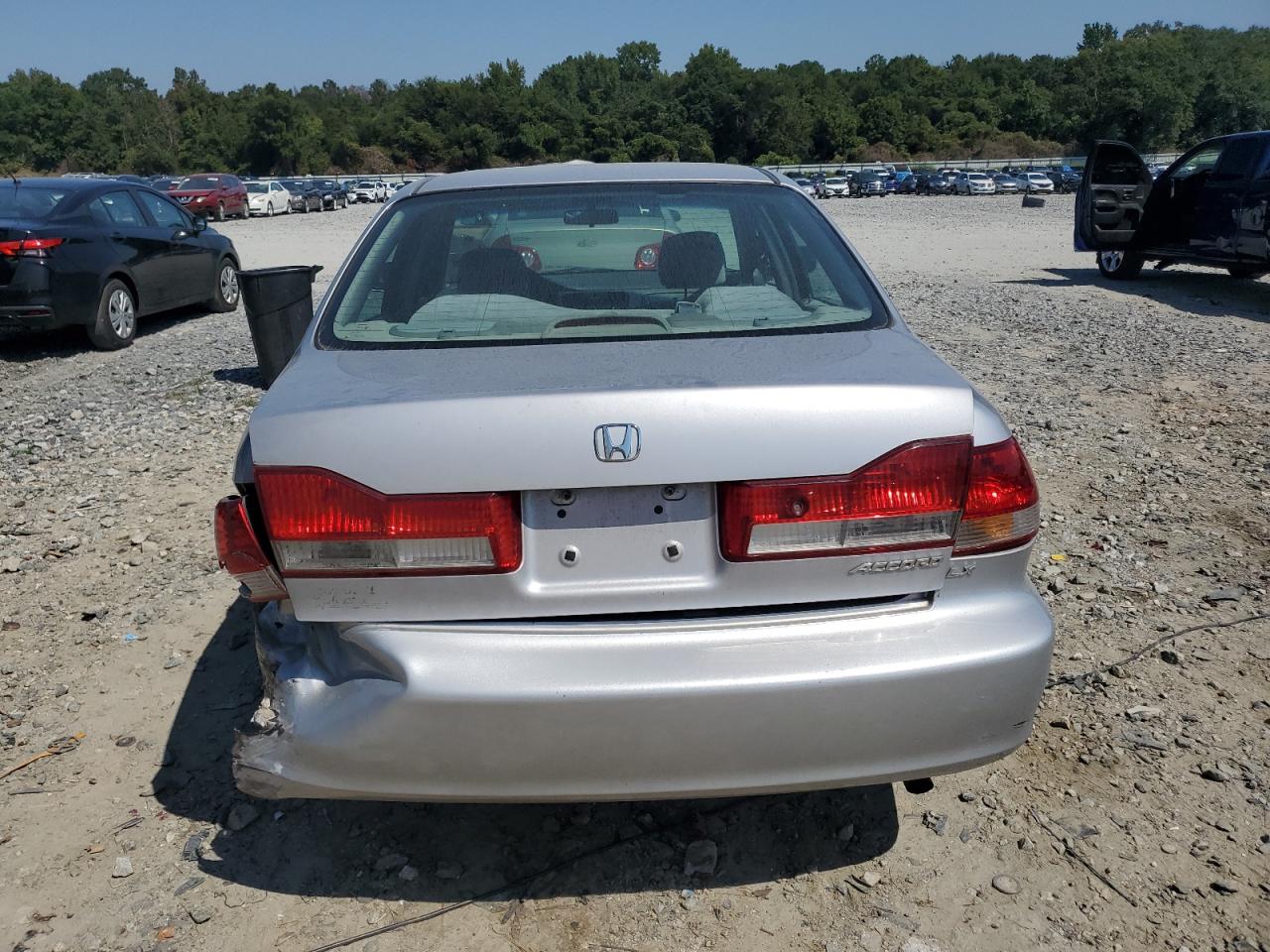 2001 Honda Accord Lx VIN: 1HGCG56471A113358 Lot: 71661335