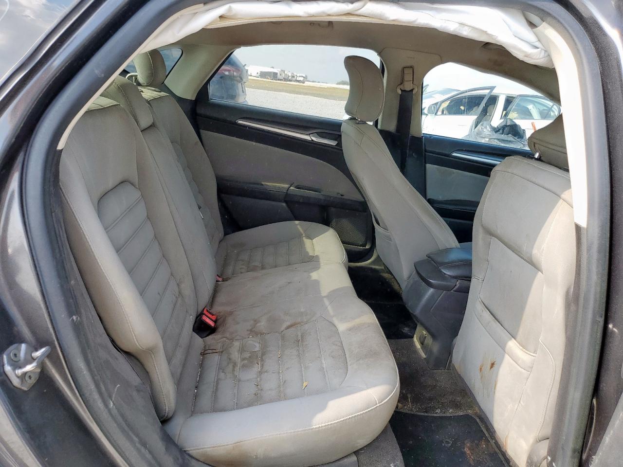 2015 Ford Fusion S VIN: 3FA6P0G73FR279127 Lot: 82049635