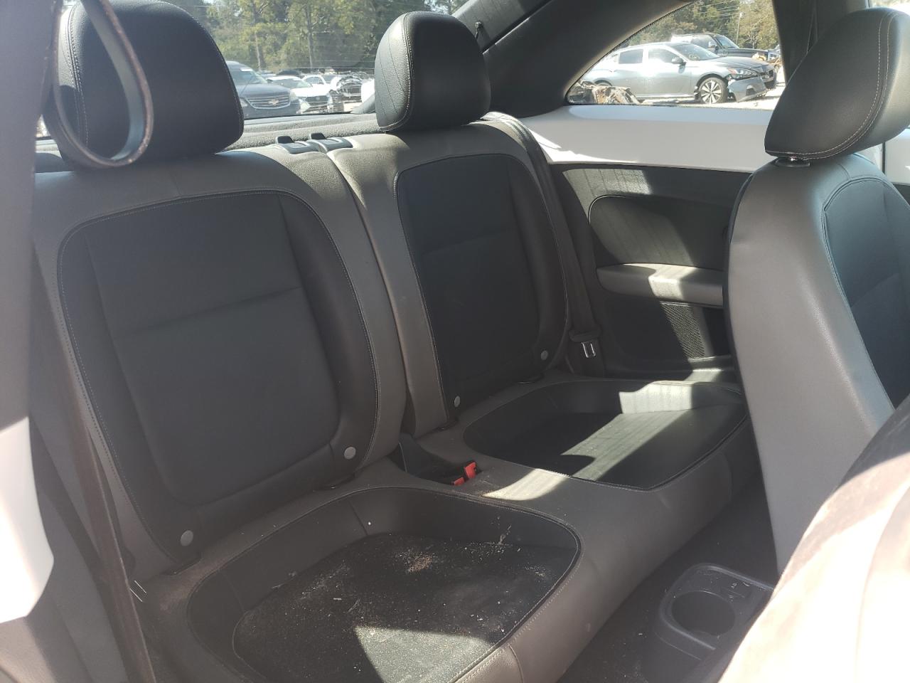 2012 Volkswagen Beetle VIN: 3VWJP7AT9CM655810 Lot: 80315735