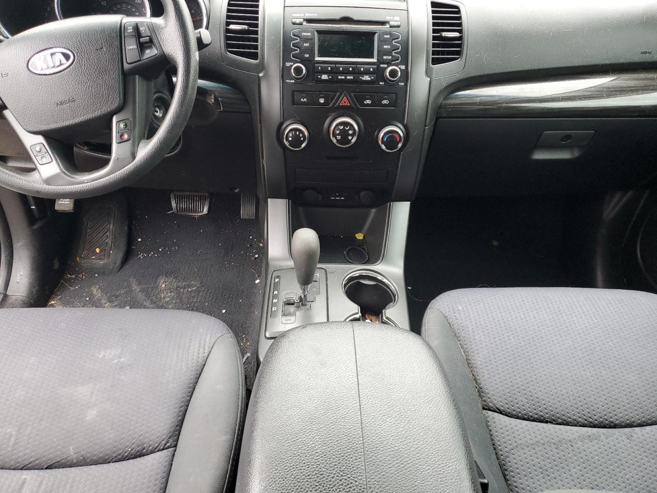 2012 Kia Sorento Base VIN: 5XYKT3A18CG204102 Lot: 83864905