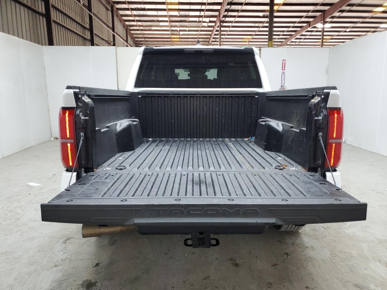 2024 Toyota Tacoma Double Cab VIN: 3TMKB5FN2RM011207 Lot: 80397465