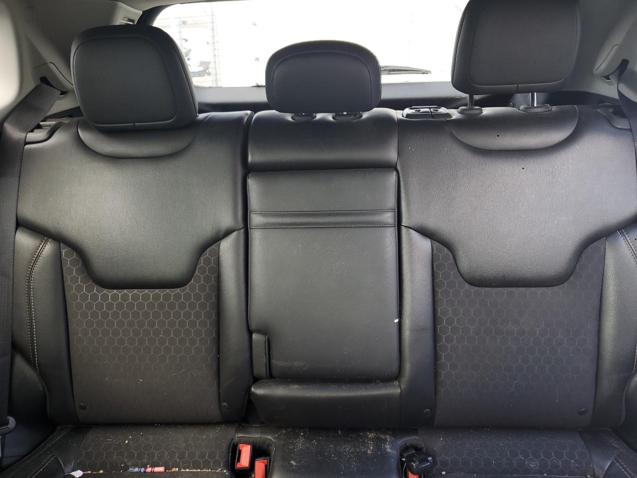 2018 Jeep Compass Latitude VIN: 3C4NJDBB0JT374735 Lot: 82146085