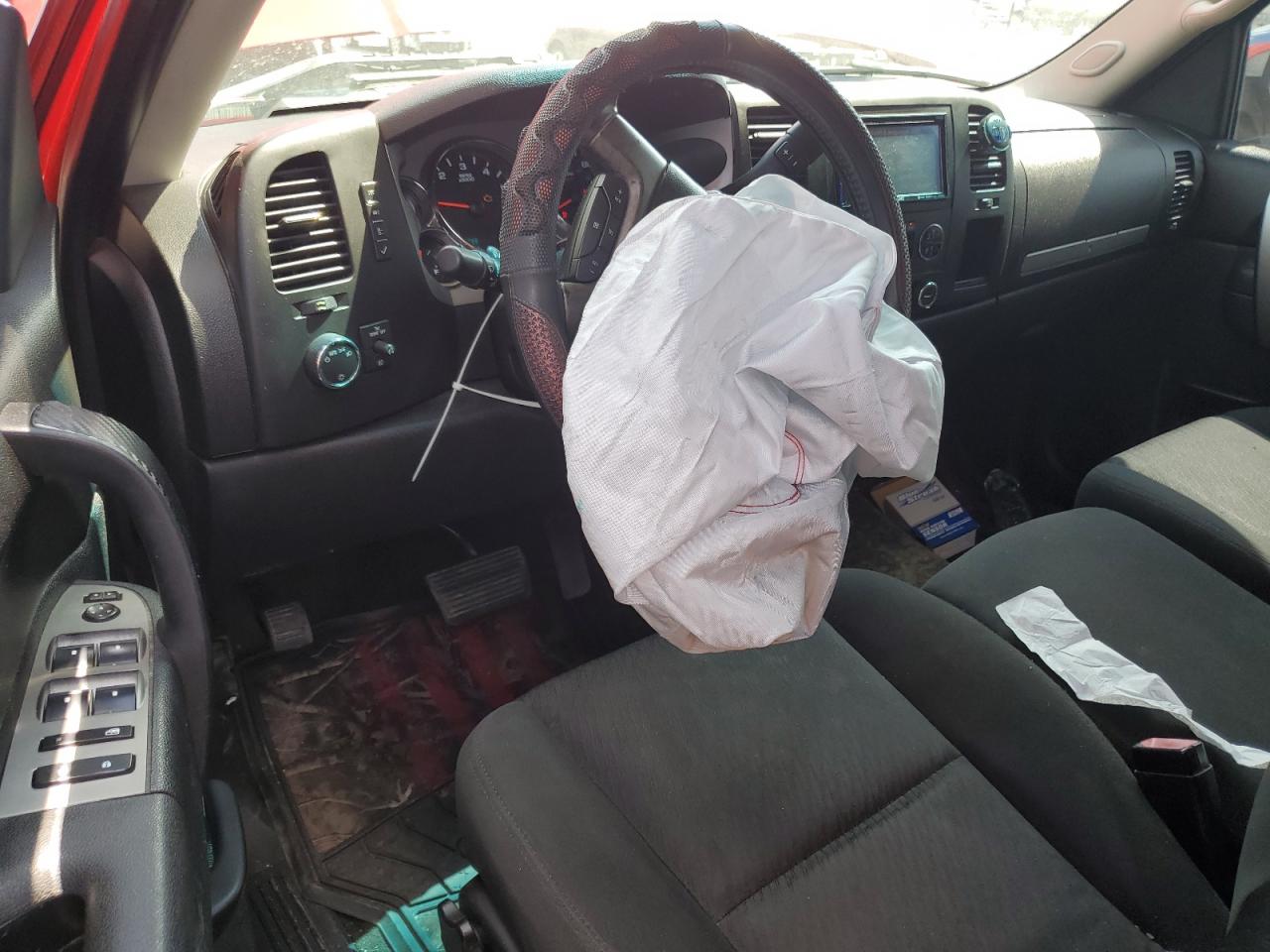 2011 Chevrolet Silverado C1500 Lt VIN: 3GCPCSE00BG370020 Lot: 81811215