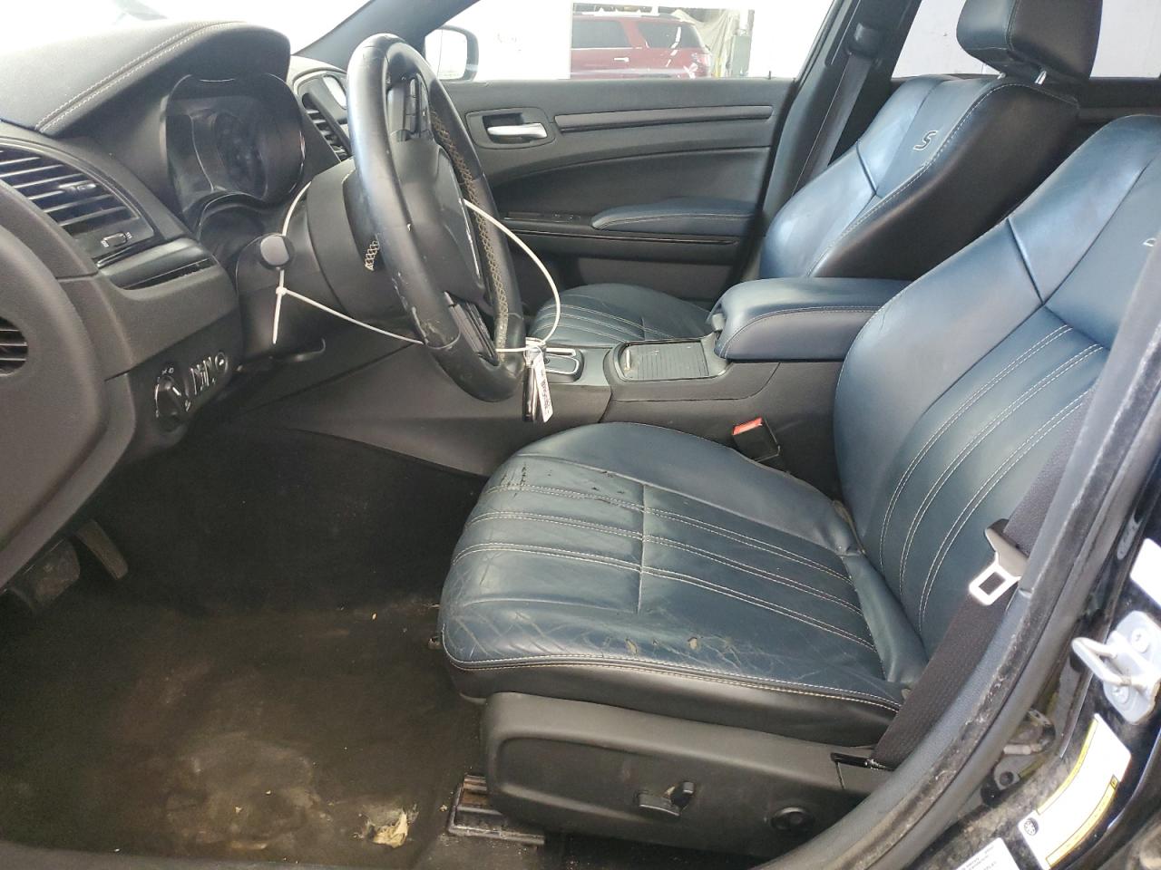 2015 Chrysler 300 S VIN: 2C3CCABG3FH736007 Lot: 81044175