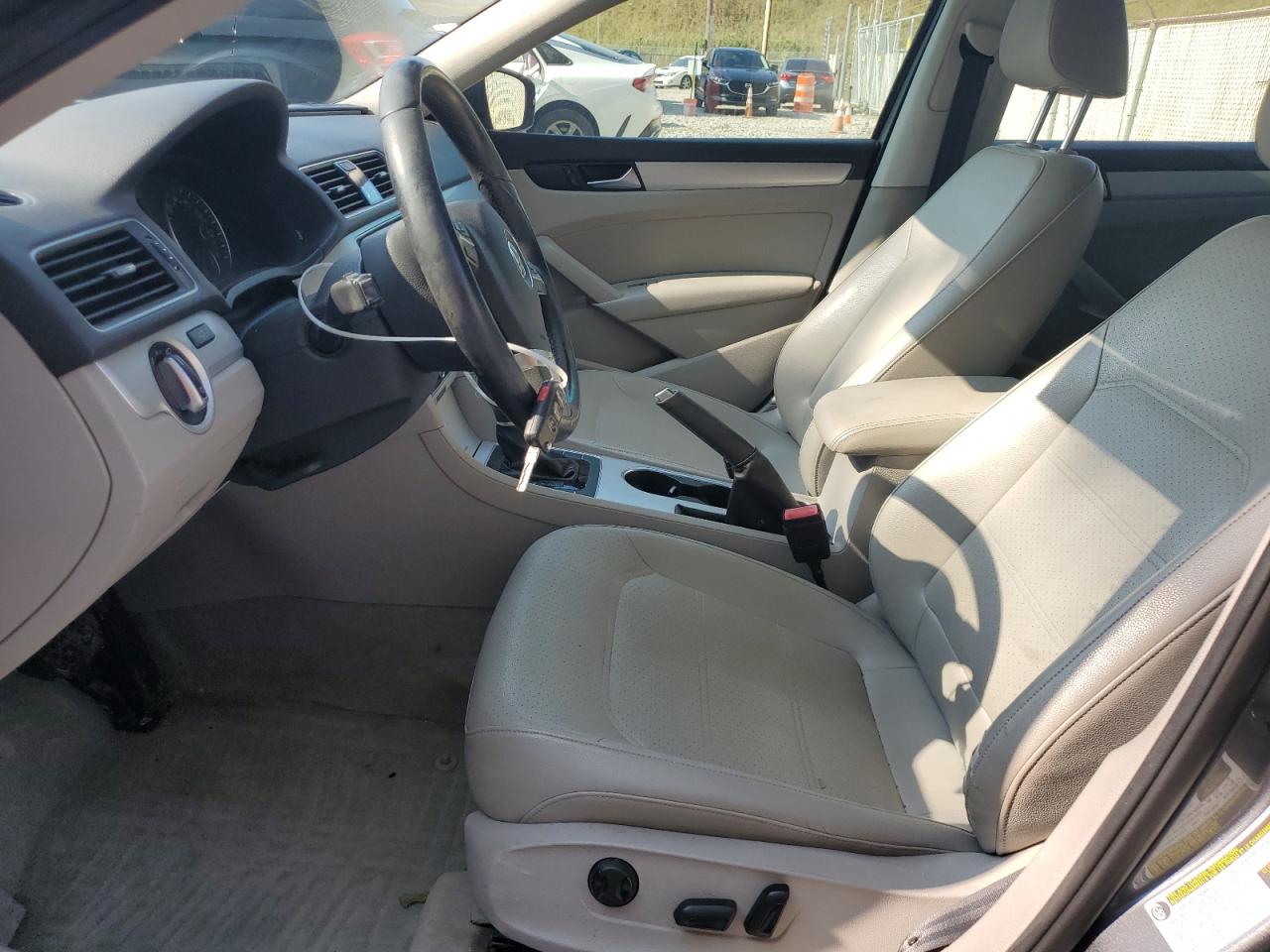 2013 Volkswagen Passat Se VIN: 1VWBP7A30DC134031 Lot: 81704115