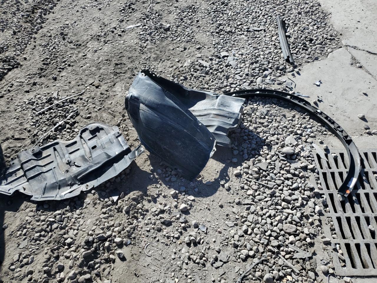 2017 Toyota Camry Le VIN: 4T1BF1FK0HU781057 Lot: 81889005