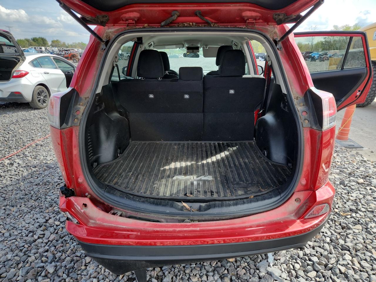 2017 Toyota Rav4 Le VIN: 2T3BFREV7HW606483 Lot: 83810325