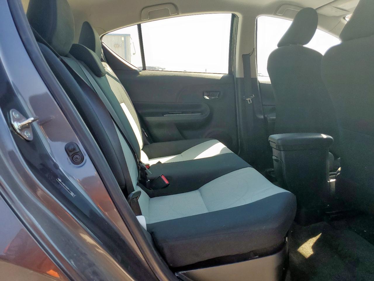 2015 Toyota Prius C VIN: JTDKDTB39F1108853 Lot: 80321275