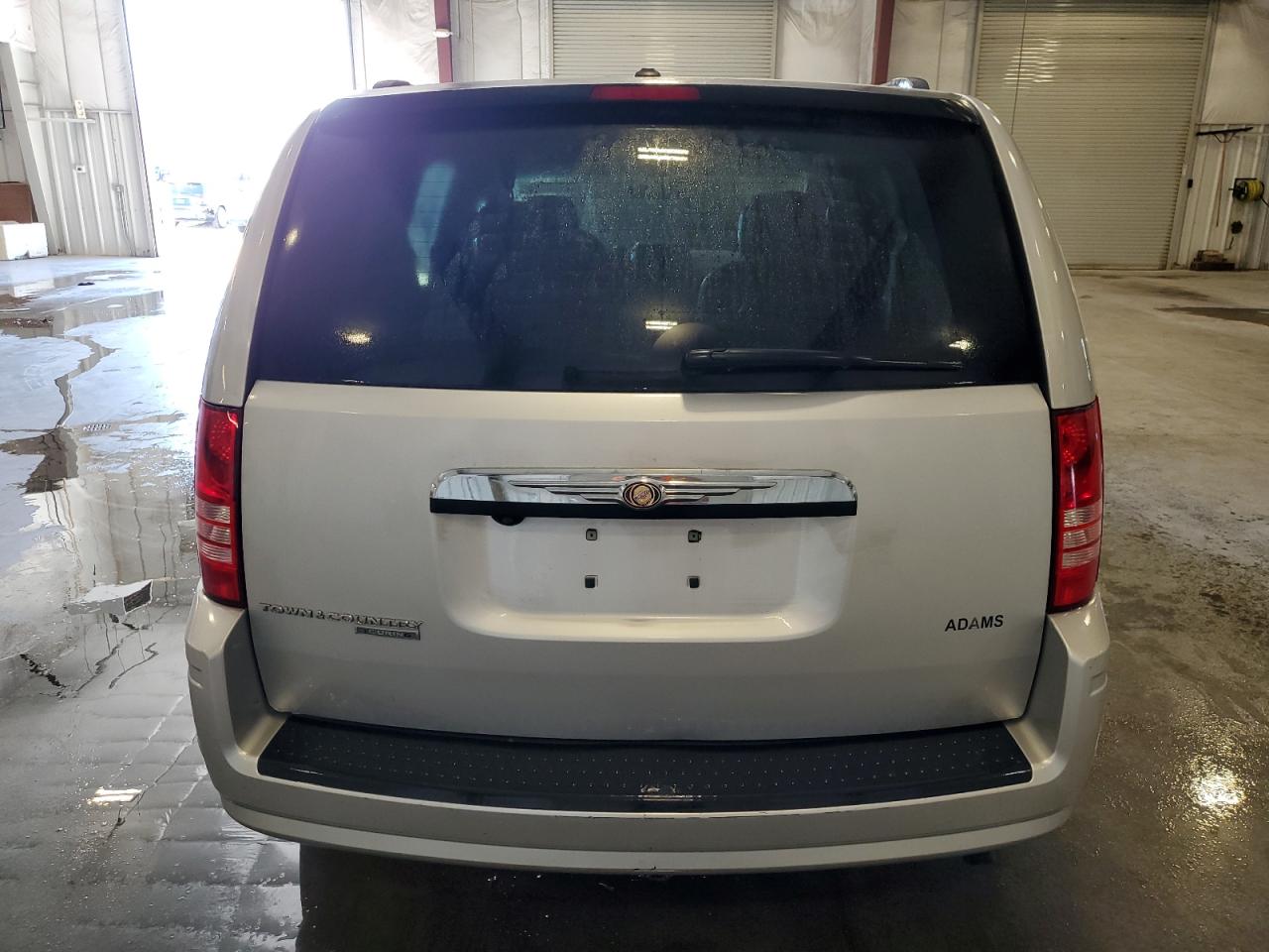 2008 Chrysler Town & Country Touring VIN: 2A8HR54P68R658171 Lot: 81766905