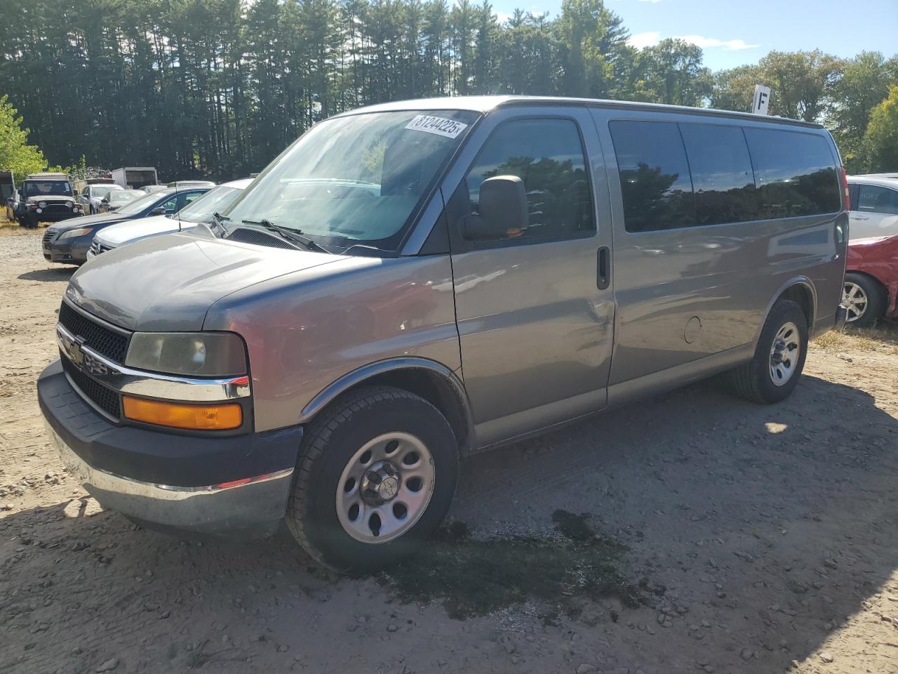 CHEVROLET EXPRESS 2010. Lot# 81244225. VIN 1GNUHCD46A1116573. Photo 1