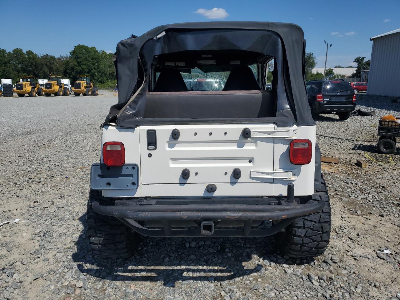 2000 Jeep Wrangler / Tj Sport VIN: 1J4FA49S5YP803452 Lot: 71550385
