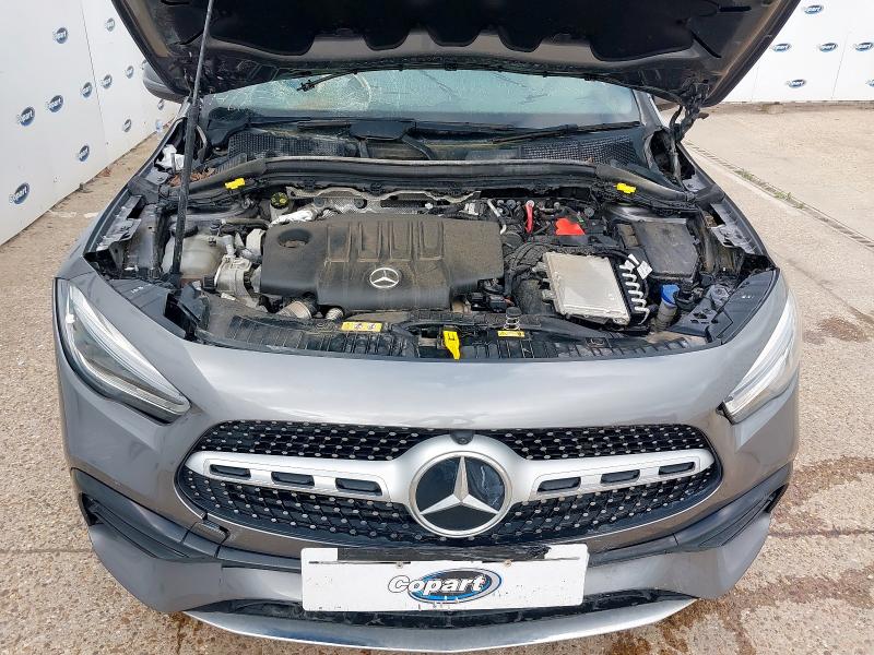 2021 MERCEDES-BENZ GLA 220 AMG LINE PREM + D GLA 220D 4MATIC AMG LINE PREMIUM