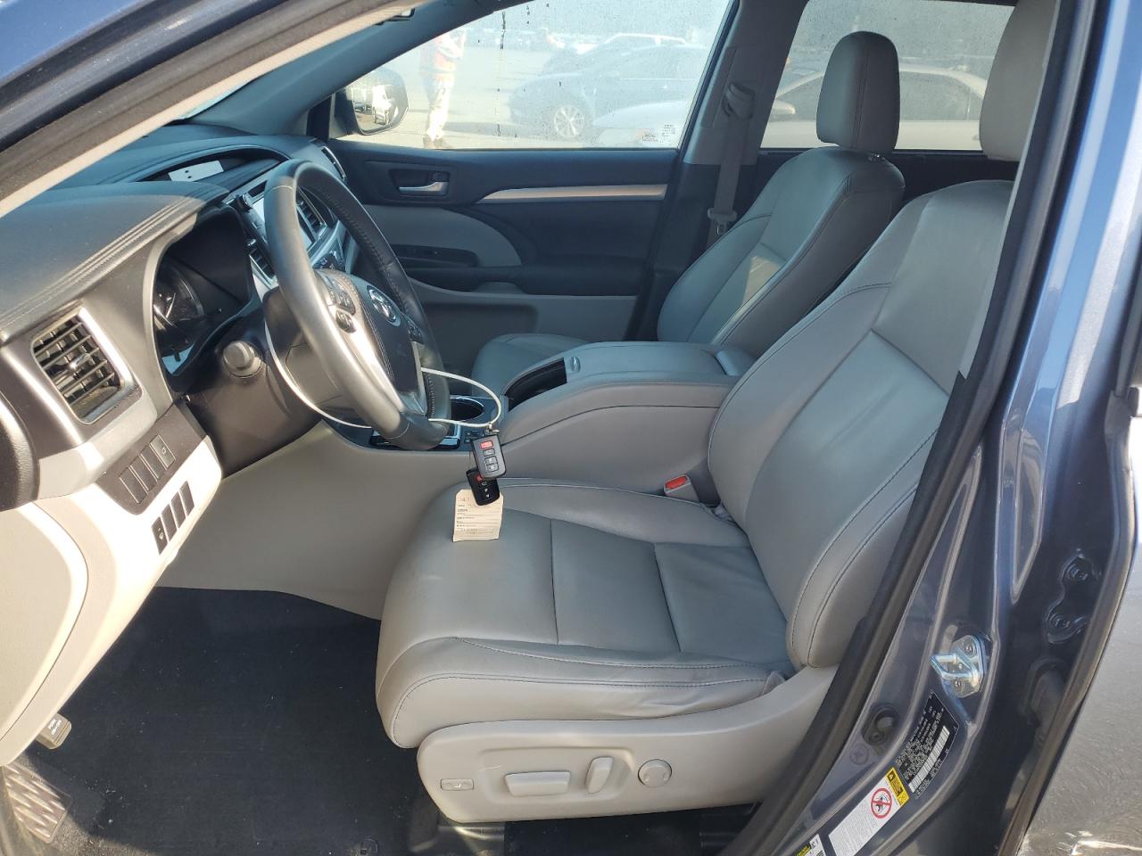 2016 Toyota Highlander Xle VIN: 5TDJKRFH3GS291634 Lot: 69925375