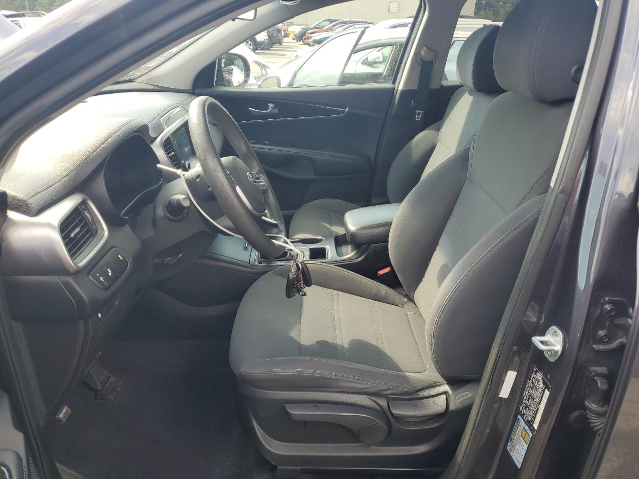 2019 Kia Sorento L VIN: 5XYPG4A38KG443746 Lot: 71193245