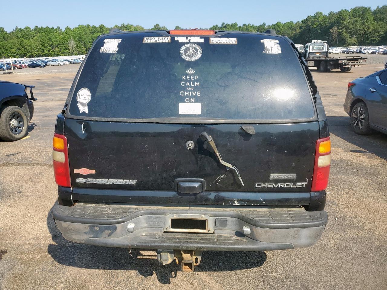 2002 Chevrolet Suburban C1500 VIN: 3GNEC16Z02G233259 Lot: 81323525