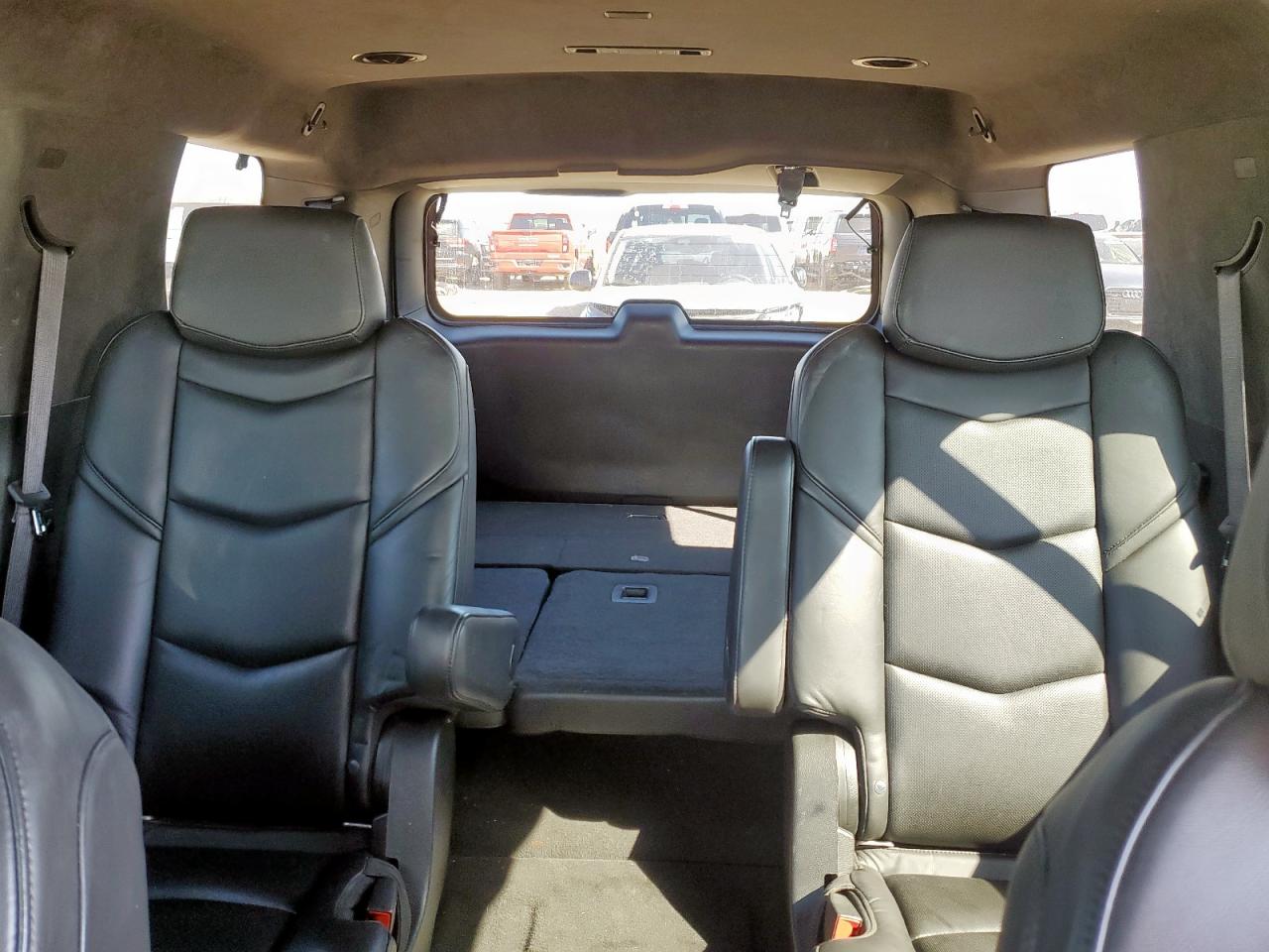 2019 Cadillac Escalade Platinum VIN: 1GYS4DKJ3KR323980 Lot: 70943975